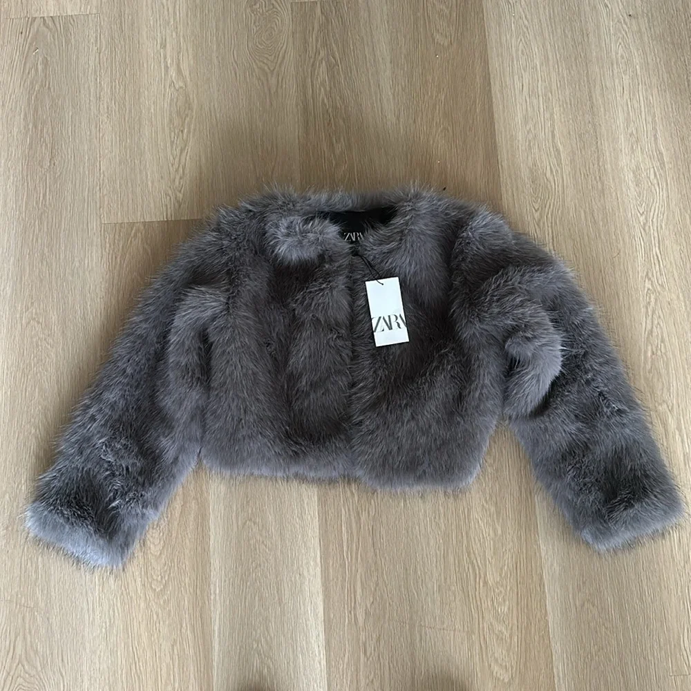 NEW - Zara Gray Short Fur Coat Size Small - Picture 7 of 8